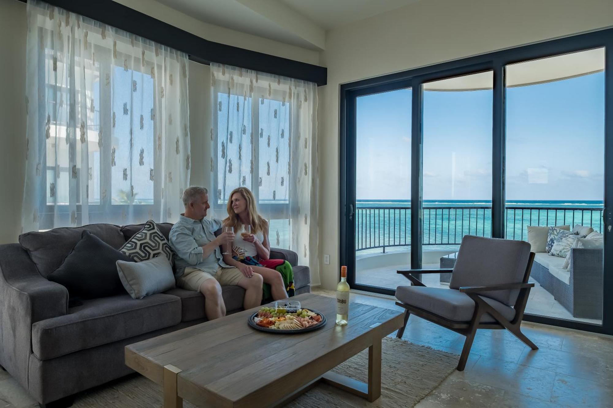 Diamante Beachfront Suites San Pedro  Kültér fotó